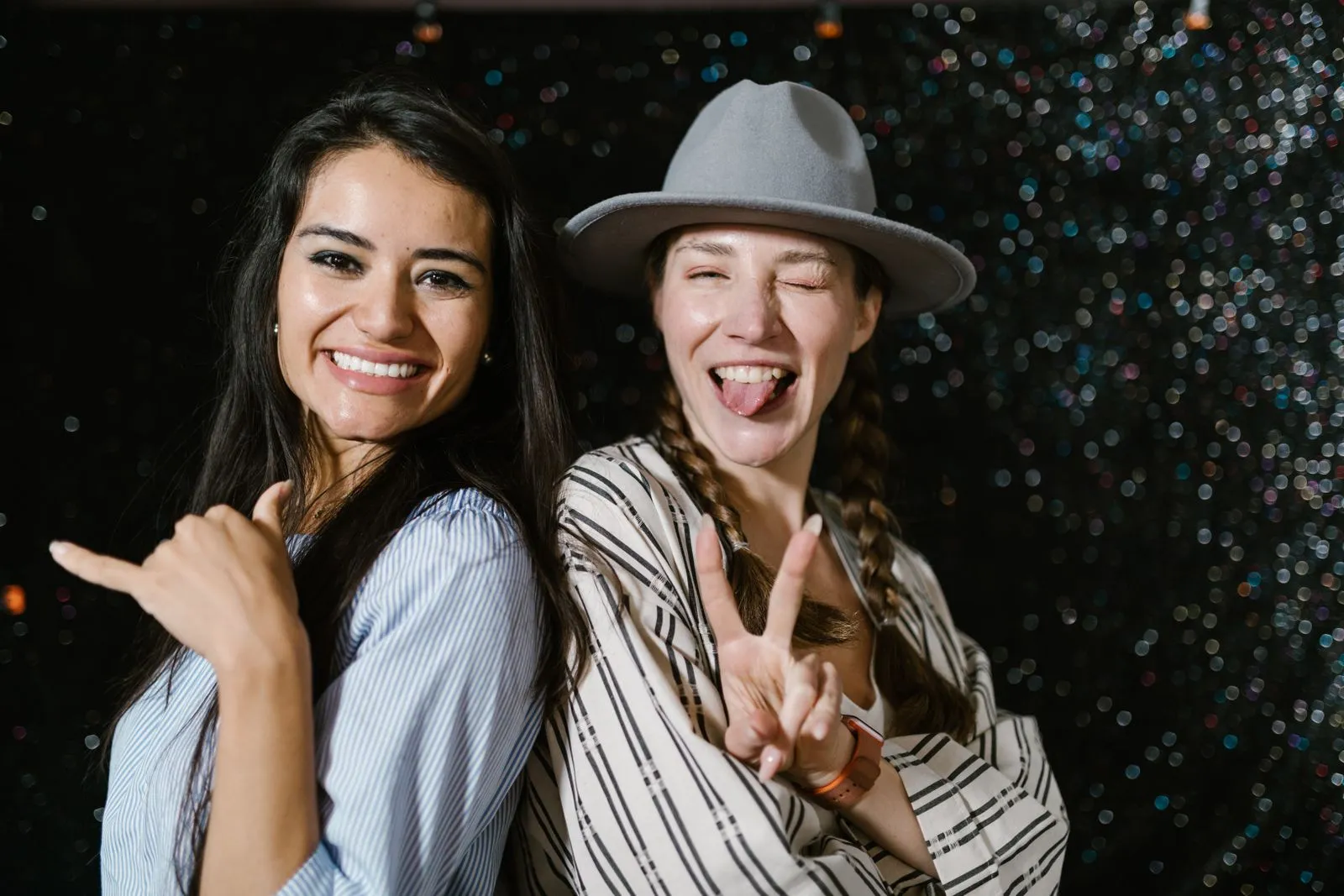 How to Choose a Photo Booth for Your Wedding